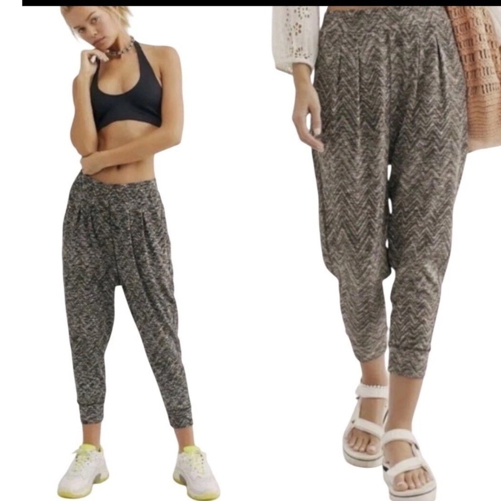 Free People Harlow harem woven knit jogger pants size XS cheveron pleated